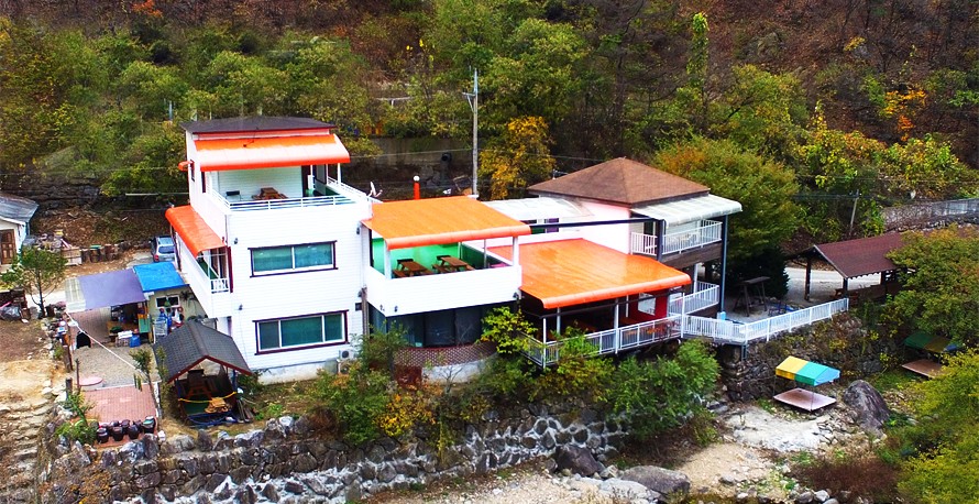 가평 숲속계곡 펜션