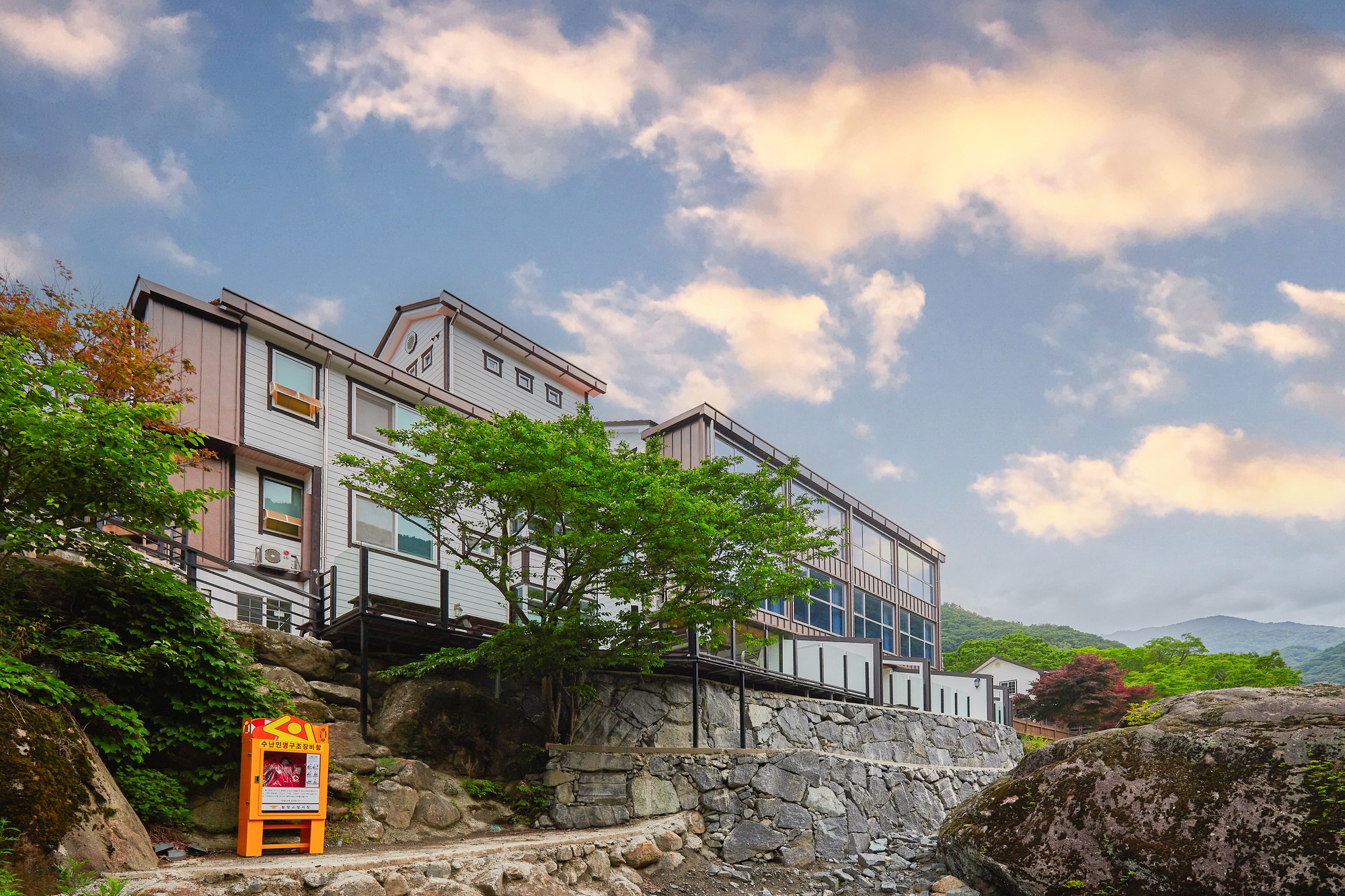 지리산 느티나무산장