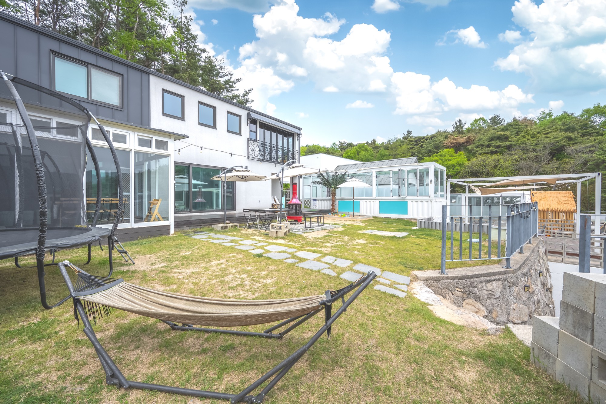경주 JNG풀빌라
