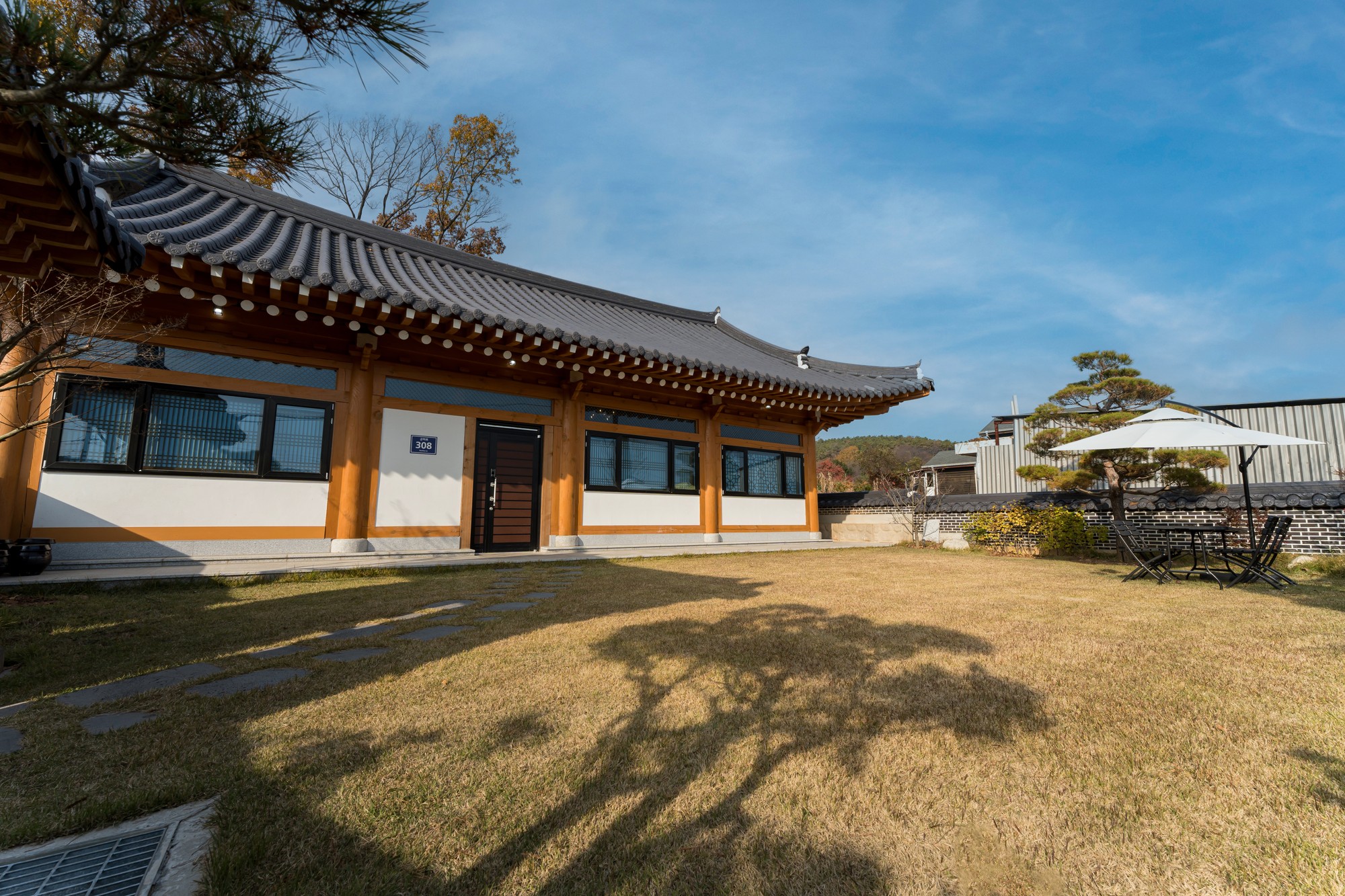 김포 상춘재(자쿠지) 독채한옥,넒은잔디마당