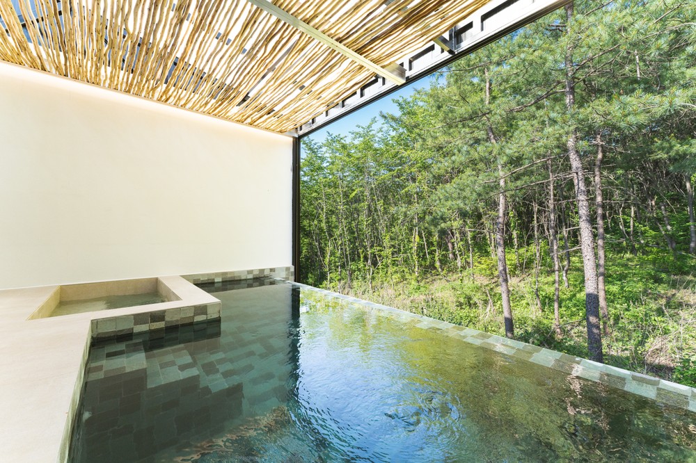Aqua Deluxe Room