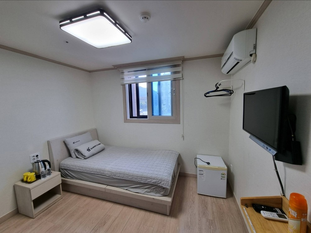 싱글룸 206호