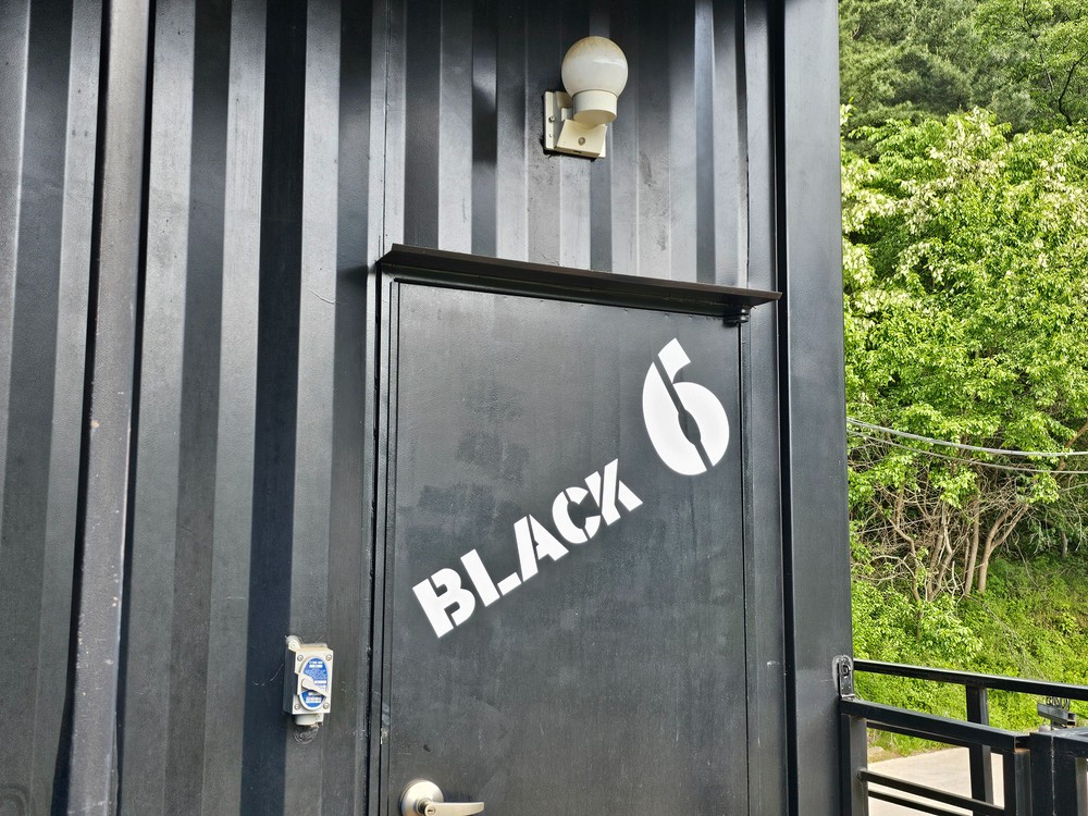 Black6