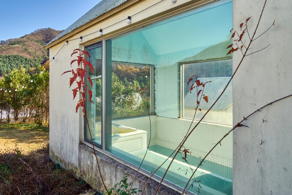 P 102(POOLHOUSE)
