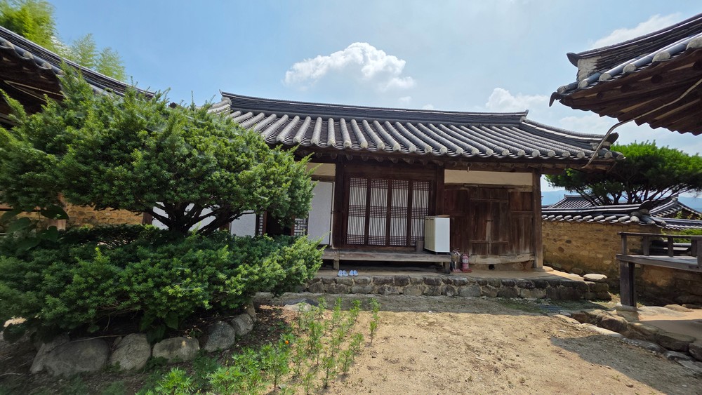 안채 아랫방