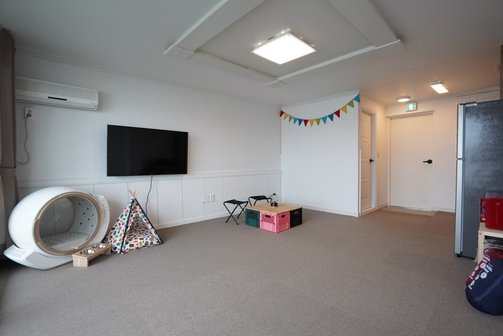 301
