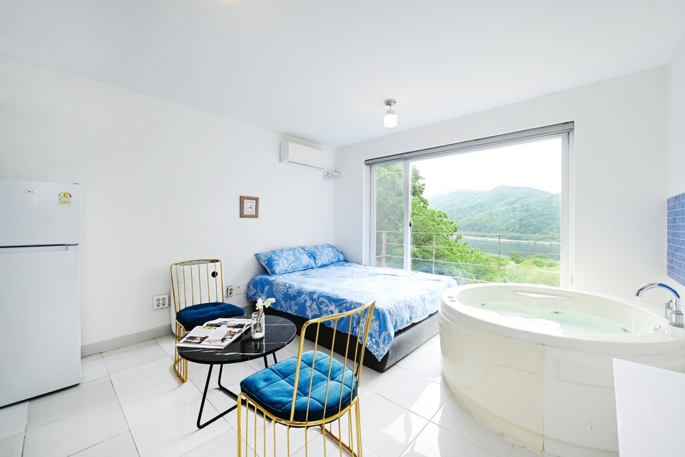 402 River spa