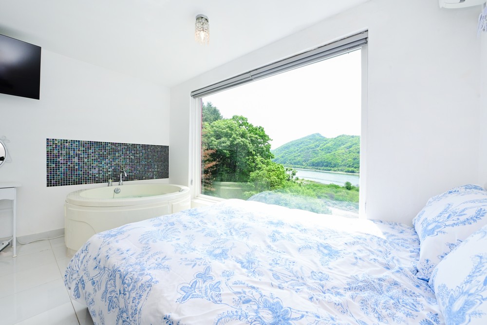 501 River spa