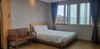 203(조식포함)