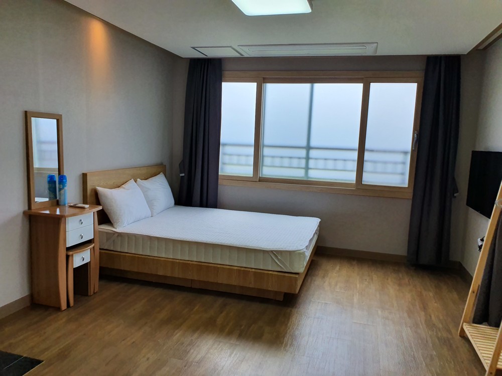 303(조식포함)